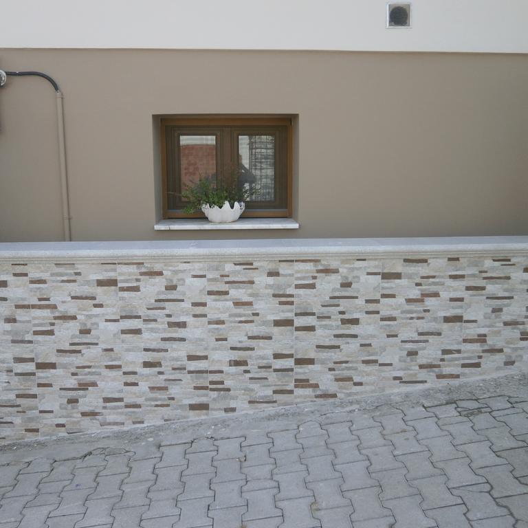 Daniela Apartments Nea Roda Exterior foto